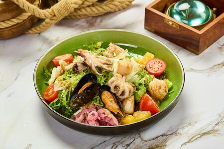 Салат с морепродуктами