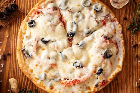 Пицца с креветками