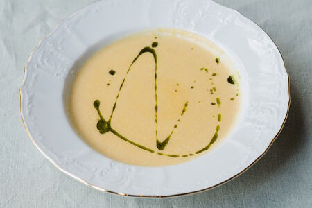 Крем-суп с курицей и овощами