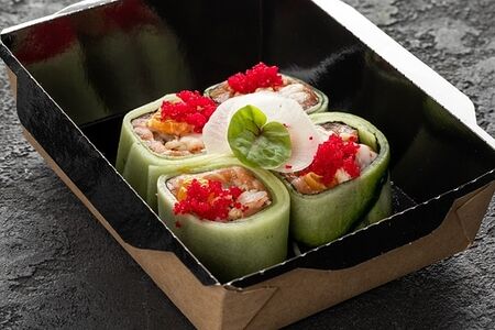 Сашими-ролл лосось, угорь, креветки