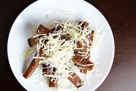 Гренки чесночные