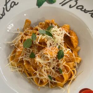 Феттуччине с лососем