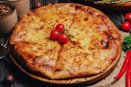 Осетинский пирог с картофелем и сыром