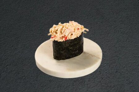 Спайси суши с крабом