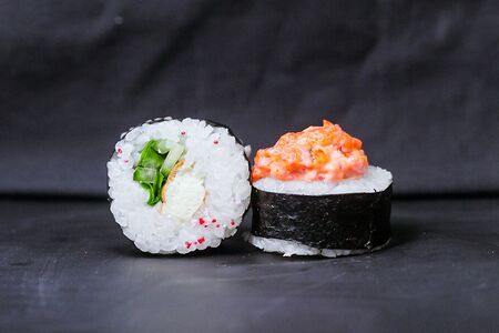 Запеченный ролл с курицей