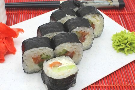 Ролл фирменный Сливочный Лосось