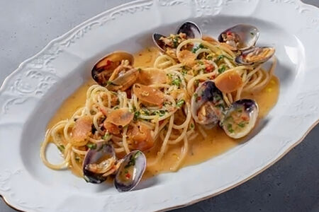 Спагетти с вонголе и боттаргой