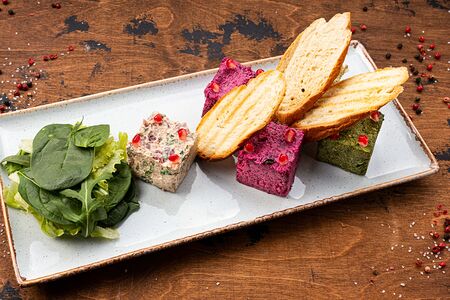 Ассорти из пхали