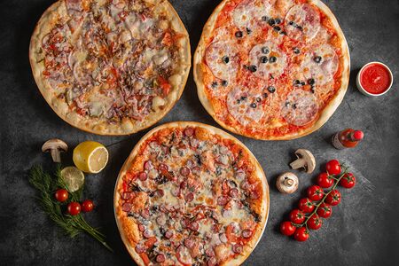 Сет Мясоед из трех пицц