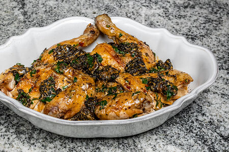 Цыпленок на гриле со сморчками