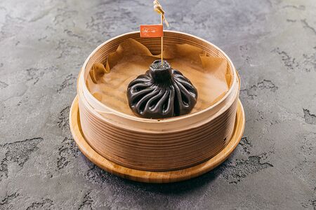 Хинкали с сыром Страчателла и креветками