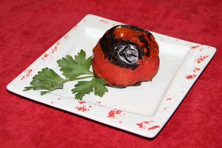 Томат на мангале