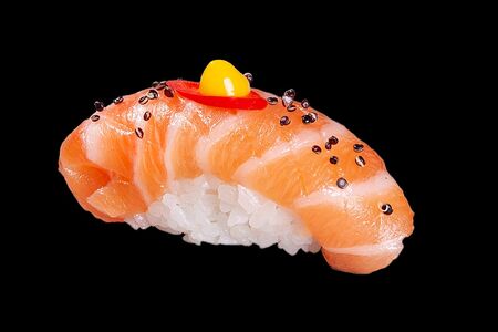 Суши лосось