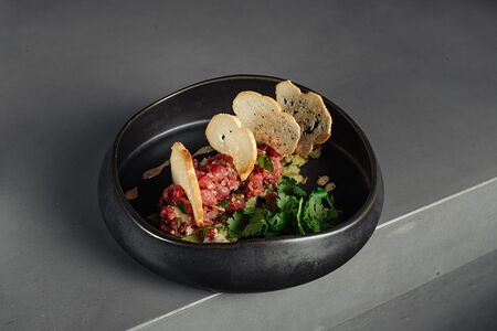 Авторский тартар с говядиной и гуакамоле