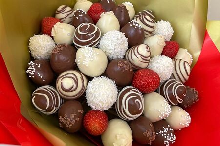 Букет из клубники в шоколаде Sweet Luxury