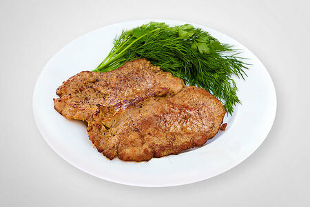 Отбивная Свинная Корейка Обжаренная с Паприкой и Кари