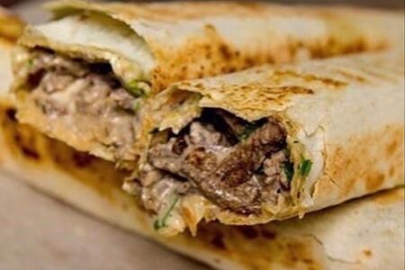 Двойная шаурма с телятиной в лаваше