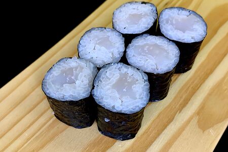 Ролл с морским гребешком классический