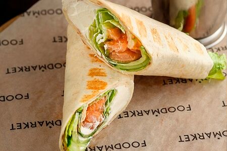 Тортилья с лососем в устричном соусе