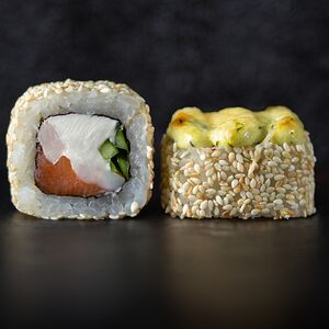 Big roll запечённый чесночный