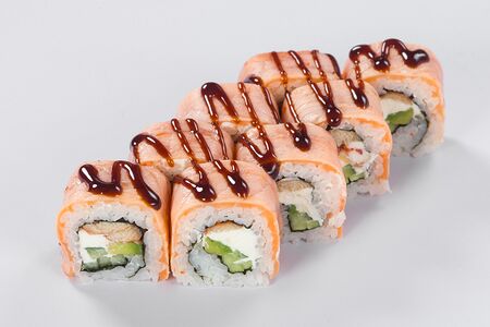 Филадельфия с обожженым лососем