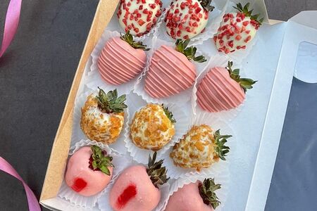 Набор клубники в шоколаде Вечер на пляже 12 ягод