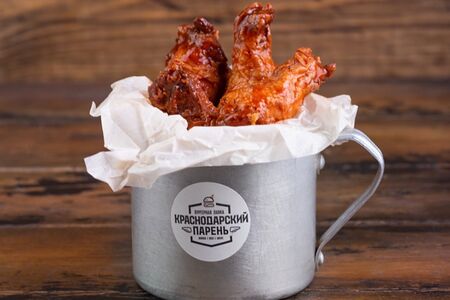 Куриные крылья в соусе Баффало