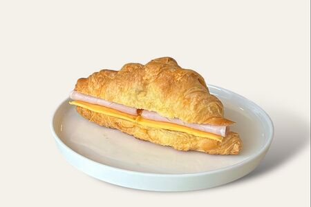 Круассан с ветчиной