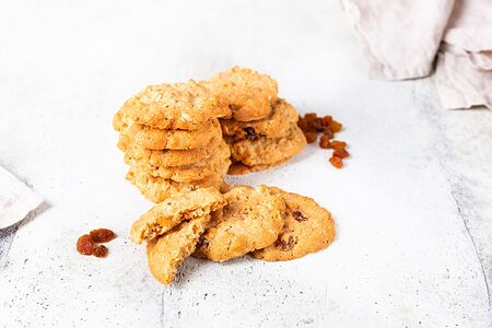 Овсяное печенье с изюмом