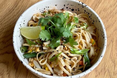 Лапша с курицей в Азиатском стиле