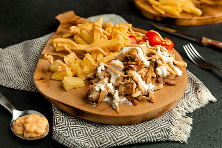 Шаверма на тарелке Гавайская