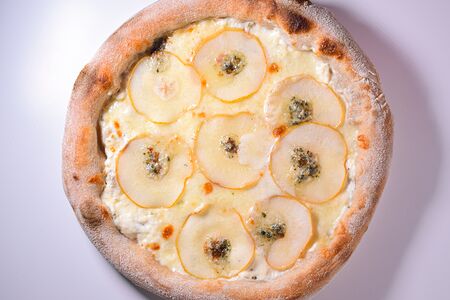 Груша, горгонзола, мёд