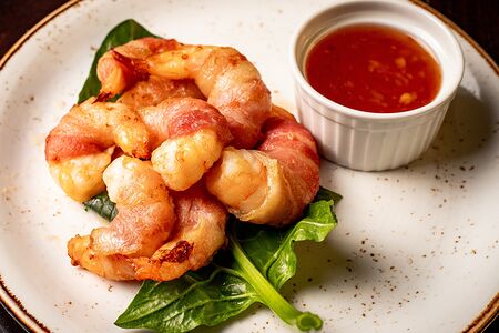 Креветка в беконе