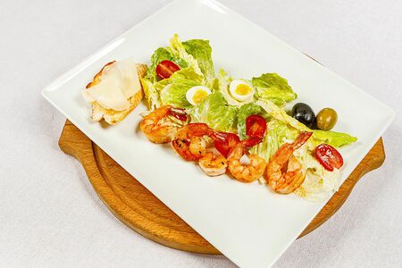 Салат Романский с лососем