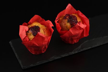 Маффин с вишней и шоколадом