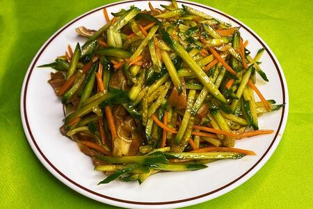 Ушки свиные с огурцом №101