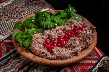 Лобио красное с орехами