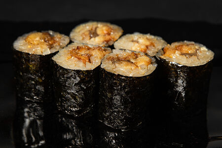 Ролл из угря