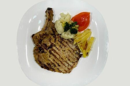 Корейка свиная на кости