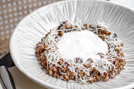 Полба с белыми грибами и трюфелем