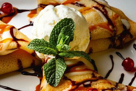 Блины с шоколадом и бананом