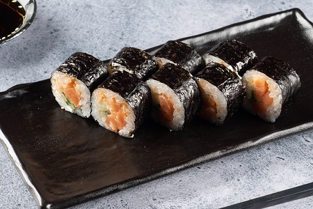 Ролл Острый с лососем