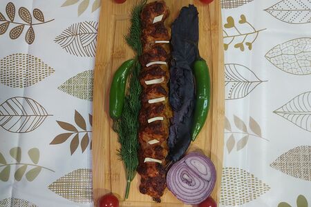 Люля-кебаб из баранины с сыром