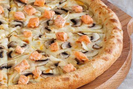 Лосось с грибами