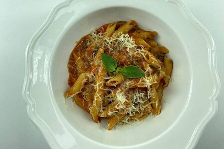 Паста Арабьята с говядиной