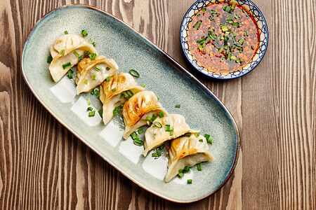 Гёдза с кальмаром и креветкой