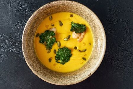 Крем-суп из тыквы с креветками