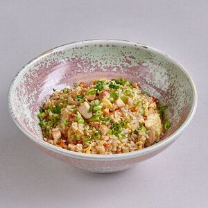 Жареный рис с курицей