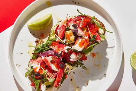 Брускетта с крабом