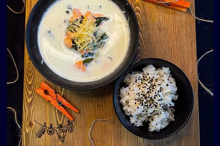 Сливочный суп с лососем